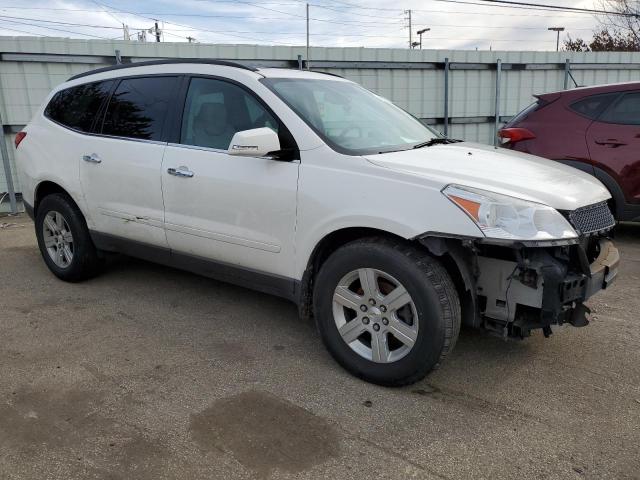 1GNKVJED9CJ183013 - 2012 CHEVROLET TRAVERSE LT WHITE photo 4