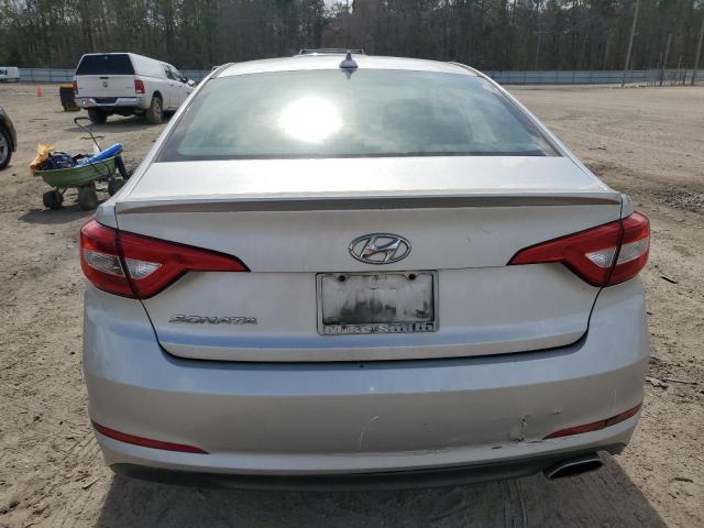 5NPE24AF8FH039974 - 2015 HYUNDAI SONATA SE SILVER photo 6