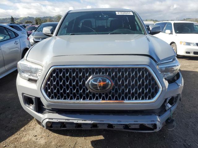 3TMDZ5BN9KM075163 - 2019 TOYOTA TACOMA DOUBLE CAB GRAY photo 5