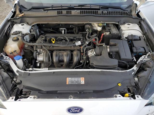 3FA6P0H74JR249562 - 2018 FORD FUSION SE WHITE photo 11