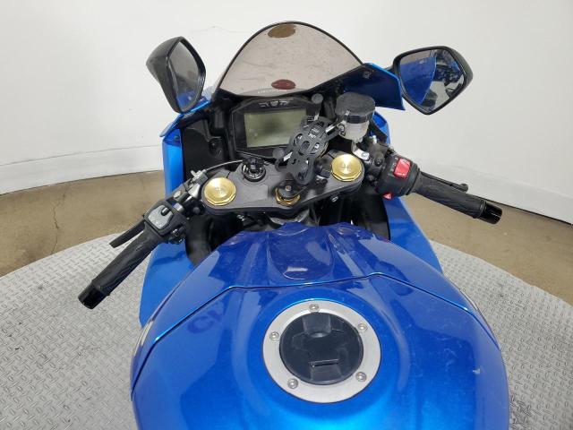 JS1DM11F4H2100045 - 2017 SUZUKI GSX-R1000 BLUE photo 7