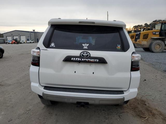 JTEBU5JR1K5703714 - 2019 TOYOTA 4RUNNER SR5 WHITE photo 6