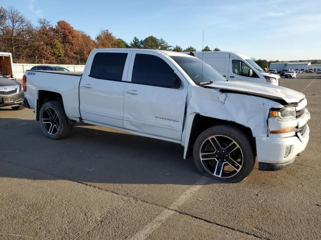 3GCUKREC9JG343566 - 2018 CHEVROLET SILVERADO K1500 LT WHITE photo 4