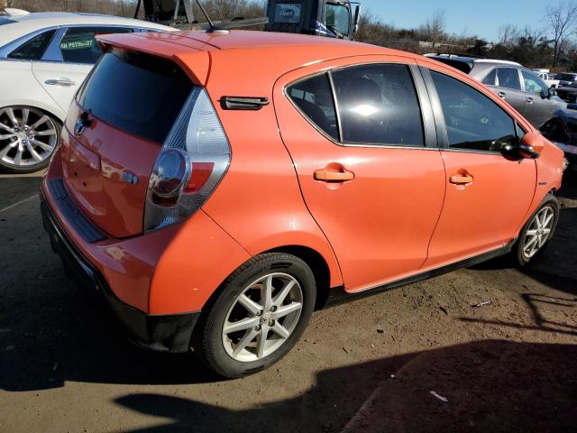 JTDKDTB37C1012389 - 2012 TOYOTA PRIUS C ORANGE photo 3