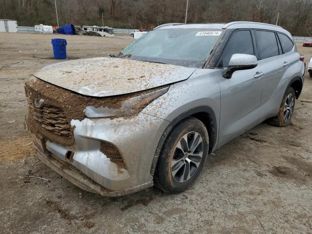 5TDGZRAH7NS092578 - 2022 TOYOTA HIGHLANDER XLE SILVER photo 1