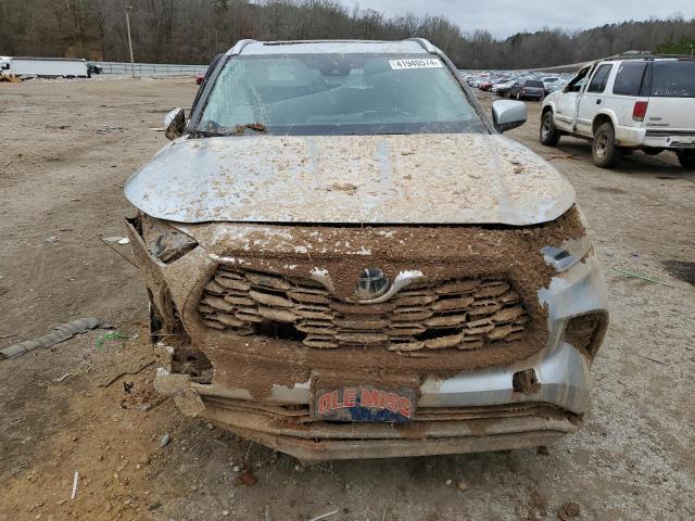 5TDGZRAH7NS092578 - 2022 TOYOTA HIGHLANDER XLE SILVER photo 5