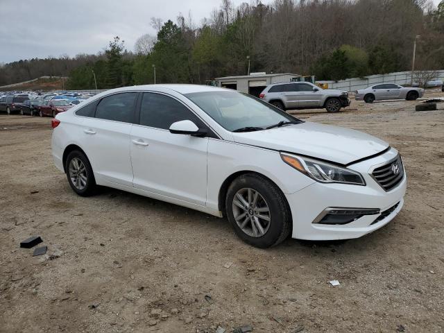 5NPE24AF7FH199540 - 2015 HYUNDAI SONATA SE WHITE photo 4