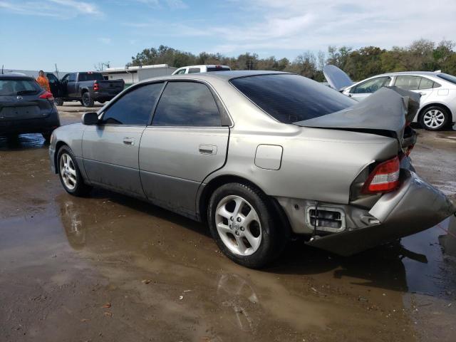 JT8BF28G615108212 - 2001 LEXUS ES300 GRAY photo 2