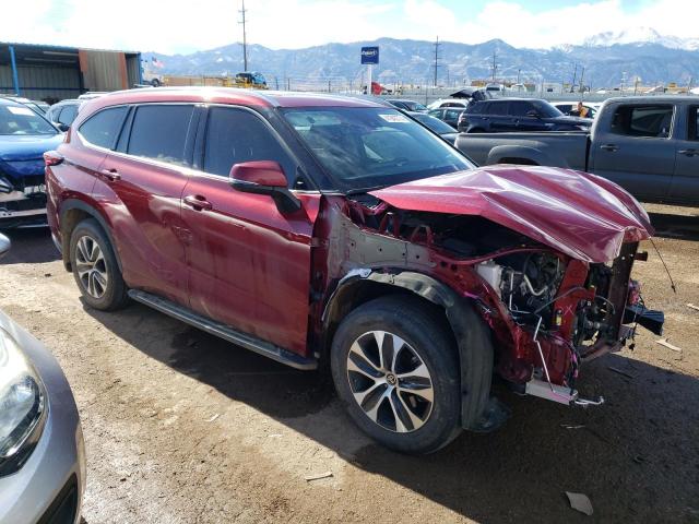5TDGZRBH9MS531860 - 2021 TOYOTA HIGHLANDER XLE RED photo 4