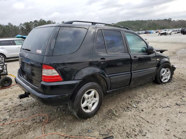 4JGAB54E1YA198350 - 2000 MERCEDES-BENZ ML 320 BLACK photo 3