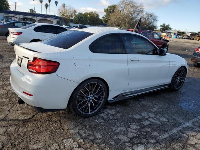 WBA2J5C54JVB28112 - 2018 BMW M240I WHITE photo 3