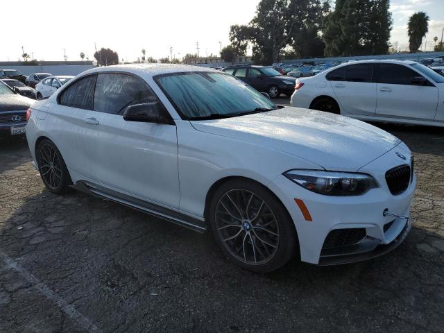 WBA2J5C54JVB28112 - 2018 BMW M240I 白色 照片 4
