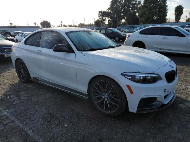 WBA2J5C54JVB28112 - 2018 BMW M240I WHITE photo 4