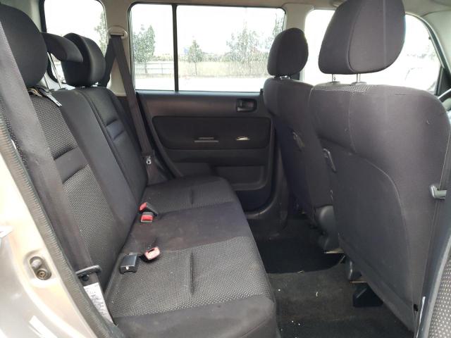 JTLKT334240152503 - 2004 TOYOTA SCION XB Silber Foto 11