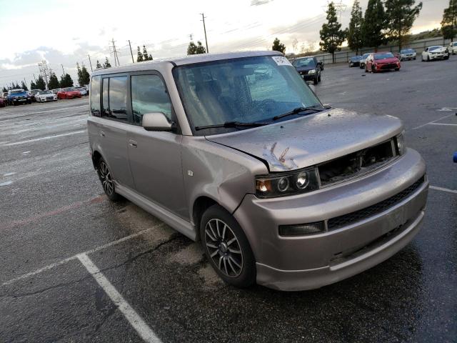 JTLKT334240152503 - 2004 TOYOTA SCION XB Silber Foto 4