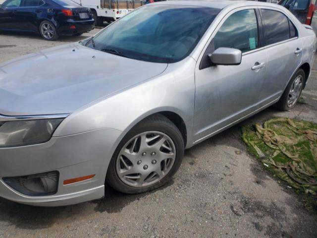 3FAHP0HG8BR190395 - 2011 FORD FUSION SE SILVER photo 2