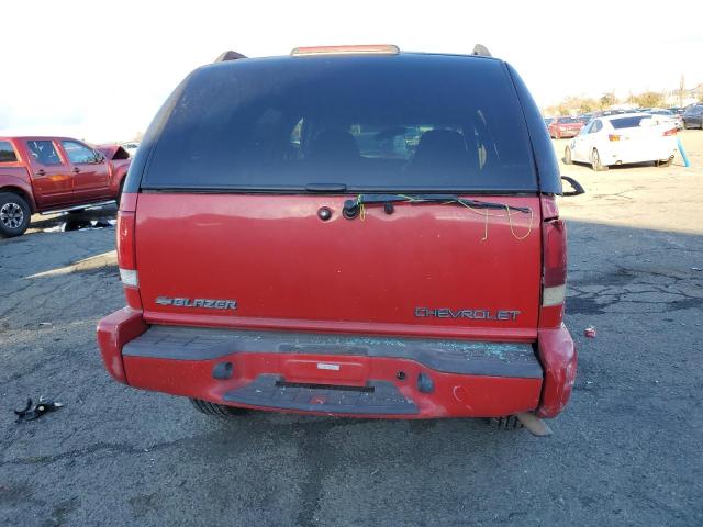 1GNDT13W72K175729 - 2002 CHEVROLET BLAZER RED photo 6