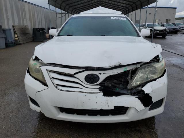 4T4BF3EK7BR134780 - 2011 TOYOTA CAMRY BASE WHITE photo 5