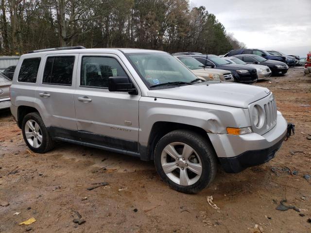 1J4NT4GB1BD166142 - 2011 JEEP PATRIOT LATITUDE SILVER photo 4