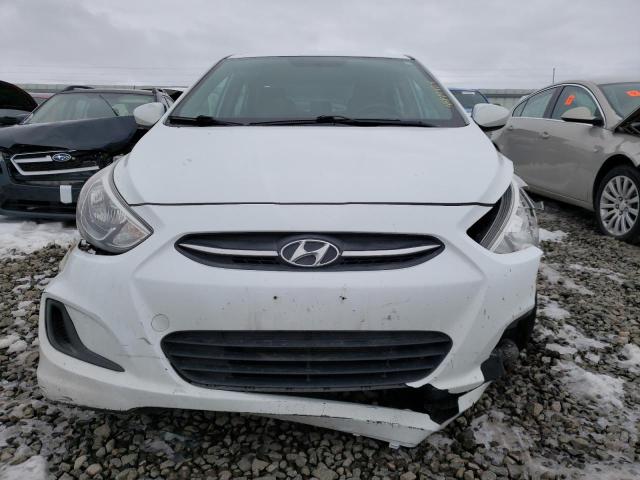 KMHCT4AE7HU310717 - 2017 HYUNDAI ACCENT SE WHITE photo 5