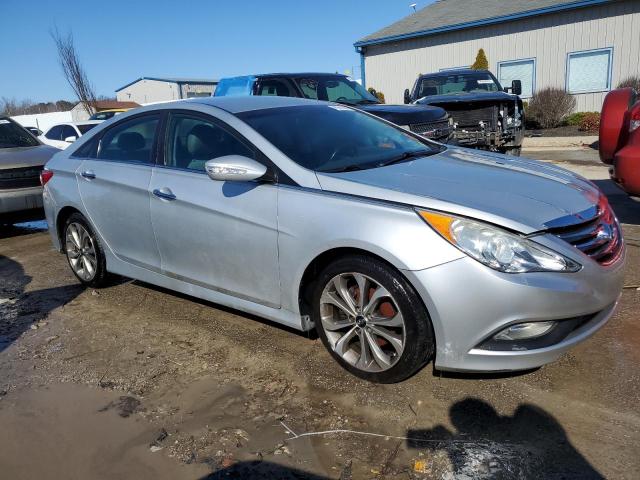 5NPEC4AC9EH828460 - 2014 HYUNDAI SONATA SE SILVER photo 4