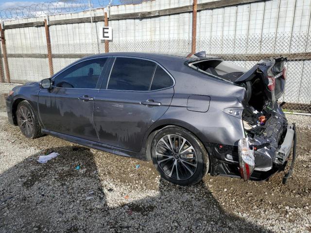 4T1G11AK4LU866942 - 2020 TOYOTA CAMRY SE GRAY photo 2