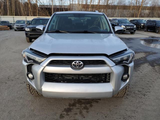 JTEZU5JR8E5067084 - 2014 TOYOTA 4RUNNER SR5 SILVER photo 5