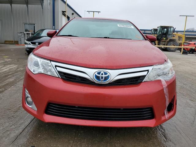 4T1BD1FK0CU018020 - 2012 TOYOTA CAMRY HYBRID RED photo 5