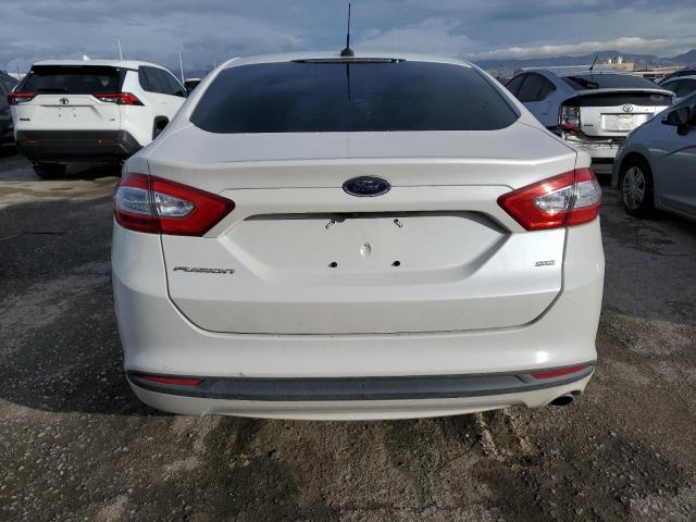 3FA6P0H7XFR101147 - 2015 FORD FUSION SE WHITE photo 6