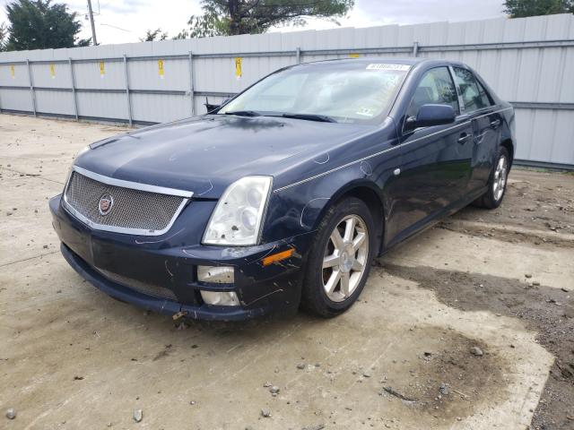 1G6DW677750135816 - 2005 CADILLAC STS BLUE photo 2