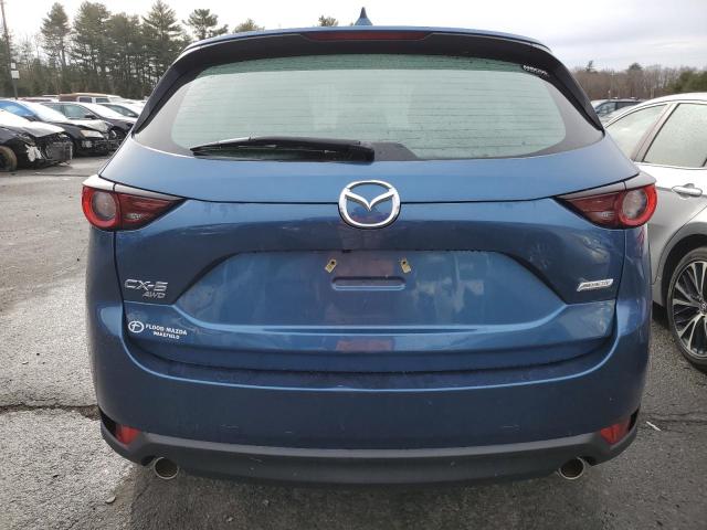 JM3KFBBM9J0318968 - 2018 MAZDA CX-5 SPORT BLUE photo 6