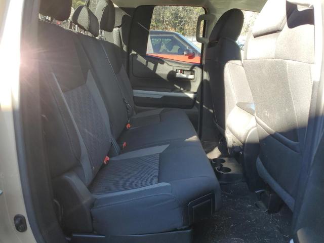 5TFUM5F15HX071703 - 2017 TOYOTA TUNDRA DOUBLE CAB SR/SR5 TAN photo 10
