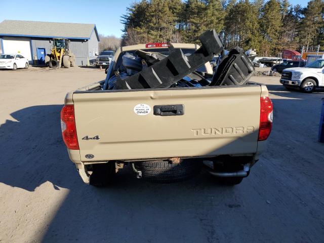 5TFUM5F15HX071703 - 2017 TOYOTA TUNDRA DOUBLE CAB SR/SR5 TAN photo 6