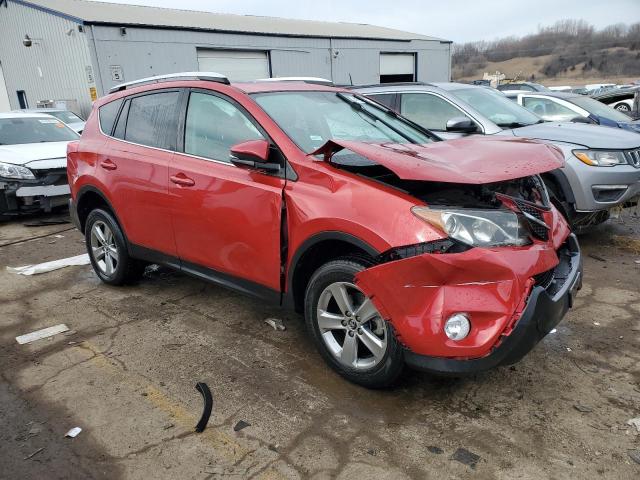 2T3WFREVXFW133502 - 2015 TOYOTA RAV4 XLE RED photo 4