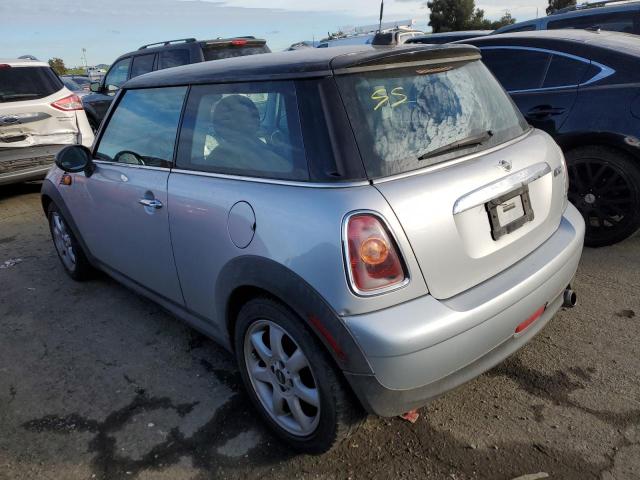 WMWMF33567TL77155 - 2007 MINI COOPER SILVER photo 2