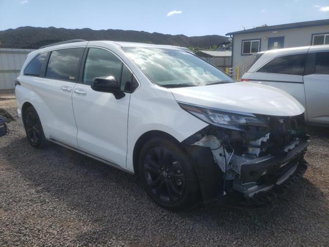 5TDXRKEC7PS176957 - 2023 TOYOTA SIENNA XSE WHITE photo 4