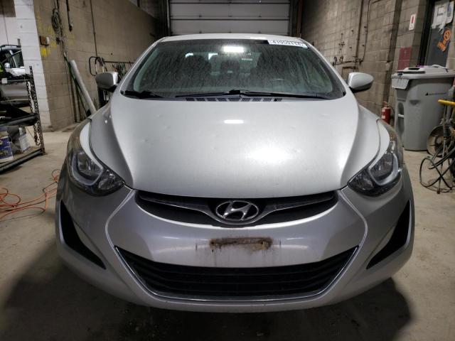 5NPDH4AE4FH638906 - 2015 HYUNDAI ELANTRA SE SILVER photo 5