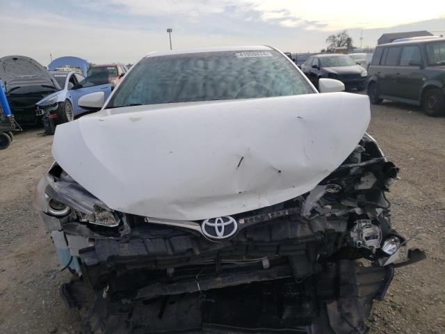 4T1BF1FK7HU744295 - 2017 TOYOTA CAMRY LE WHITE photo 5