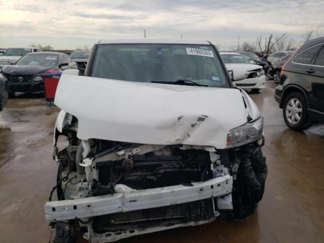 JTLZE4FE3A1105182 - 2010 TOYOTA SCION XB 白色 照片 5