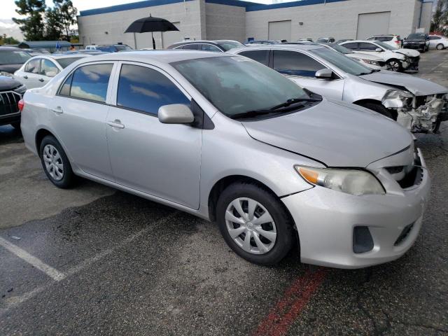 5YFBU4EE7DP163975 - 2013 TOYOTA COROLLA BASE SILVER photo 4