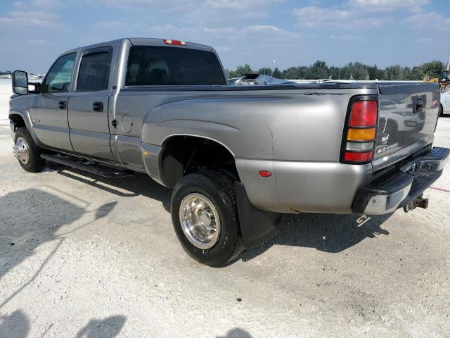 1GCJC33D86F196352 - 2006 CHEVROLET SILVERADO C3500 GRAY photo 2