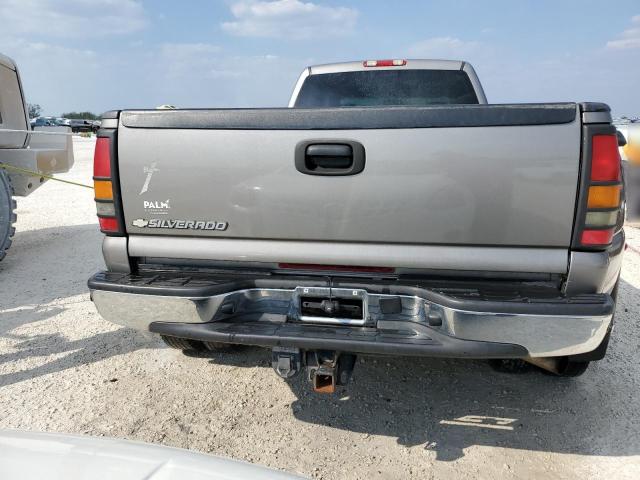 1GCJC33D86F196352 - 2006 CHEVROLET SILVERADO C3500 GRAY photo 6