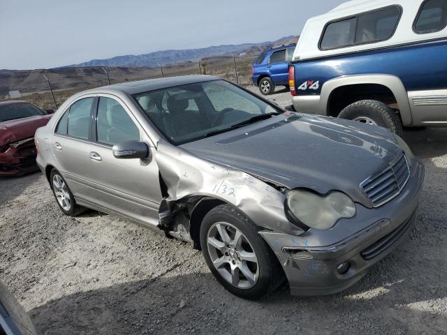 WDBRF54H67F890657 - 2007 MERCEDES-BENZ C 280 SILVER photo 4