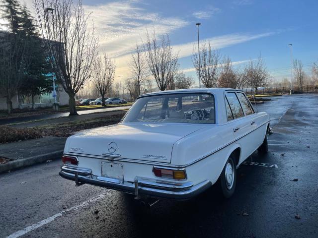 10801412032565 - 1967 MERCEDES-BENZ 250SE WHITE photo 4