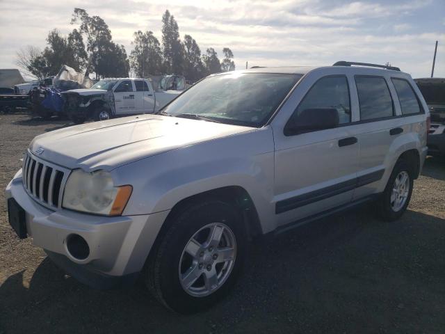 1J4GR48K25C652426 - 2005 JEEP GRAND CHER LAREDO SILVER photo 1