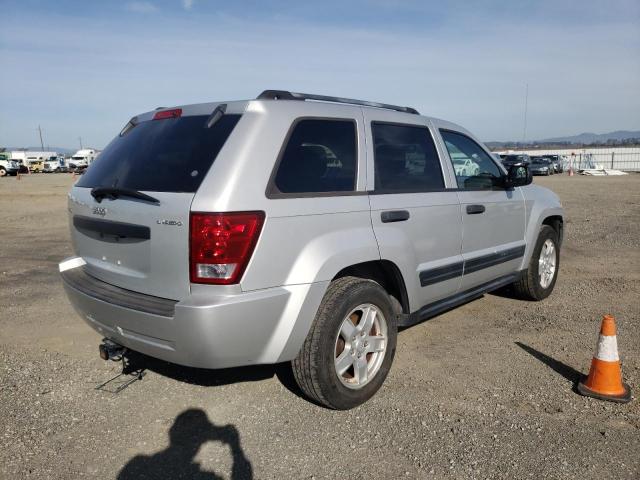 1J4GR48K25C652426 - 2005 JEEP GRAND CHER LAREDO Gümüş fotoğraf 3