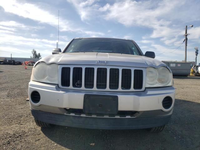 1J4GR48K25C652426 - 2005 JEEP GRAND CHER LAREDO Gümüş fotoğraf 5