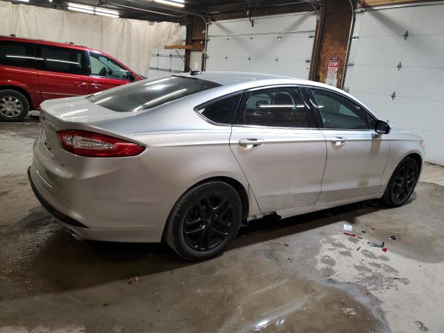 3FA6P0H7XGR108679 - 2016 FORD FUSION SE SILVER photo 3