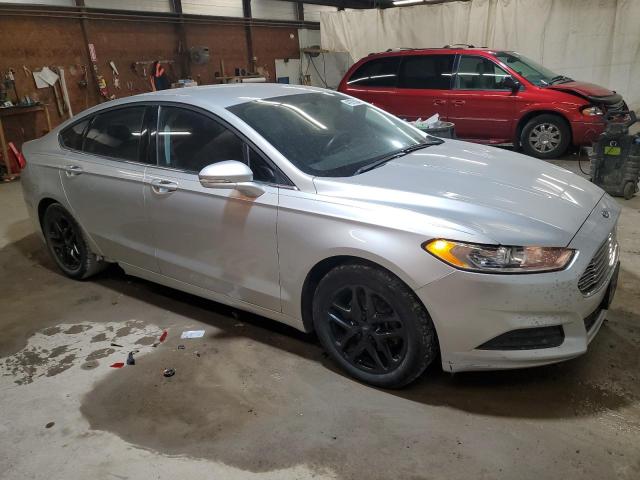 3FA6P0H7XGR108679 - 2016 FORD FUSION SE SILVER photo 4