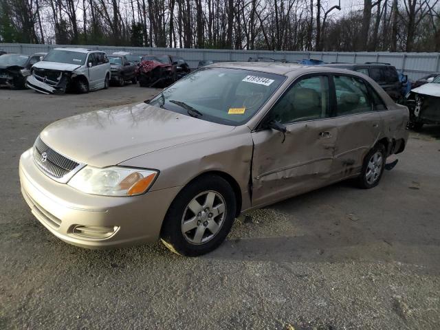 4T1BF28B82U265717 - 2002 TOYOTA AVALON XL GOLD photo 1